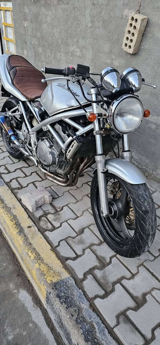 سلام عليكم بانده ربع كرستال مال رمبه كفاله عامه موشراي لا يتعبني ويعامل مكاني بغداد شلعه معدل بطناش تاكل الكاع بسمي السعر مليون و ١٥٠ وبيهاا مجال للشراي ***********
