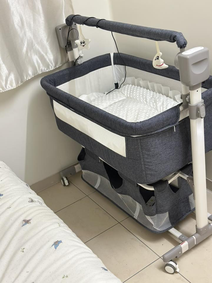 للبيع كاروك اطفال كهربائي
بيه موسيقى و 5 درجات هز 
اخذته من بيت النونو بالكرادة
سعر 130
مستخدم فقط مرة واحدة

للتواصل ***********
