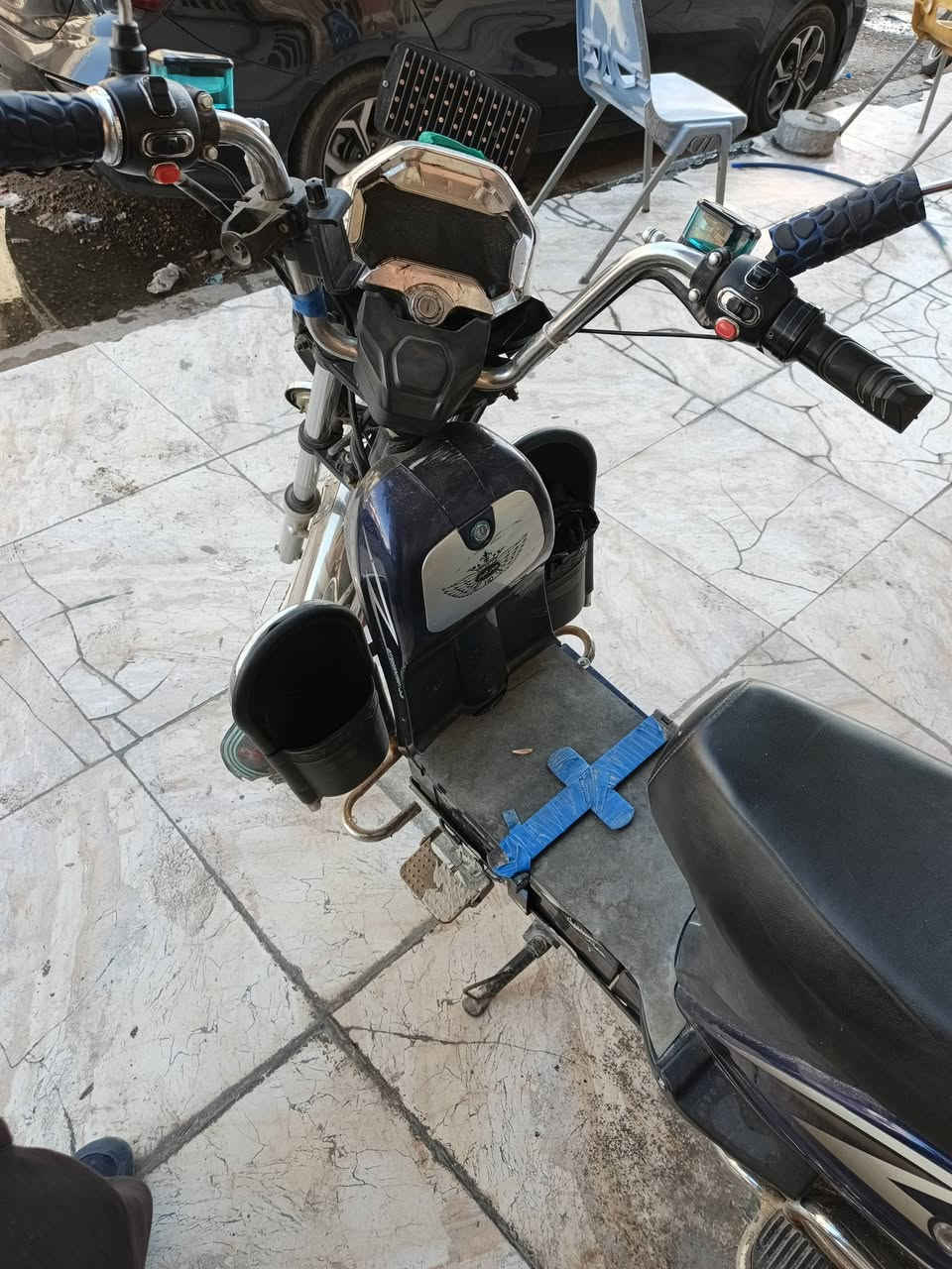 ماطور شحن كشر نضيف للبيع
بطاريات بيها مجال بس ضعيف السعر 300 اتصال ***********
