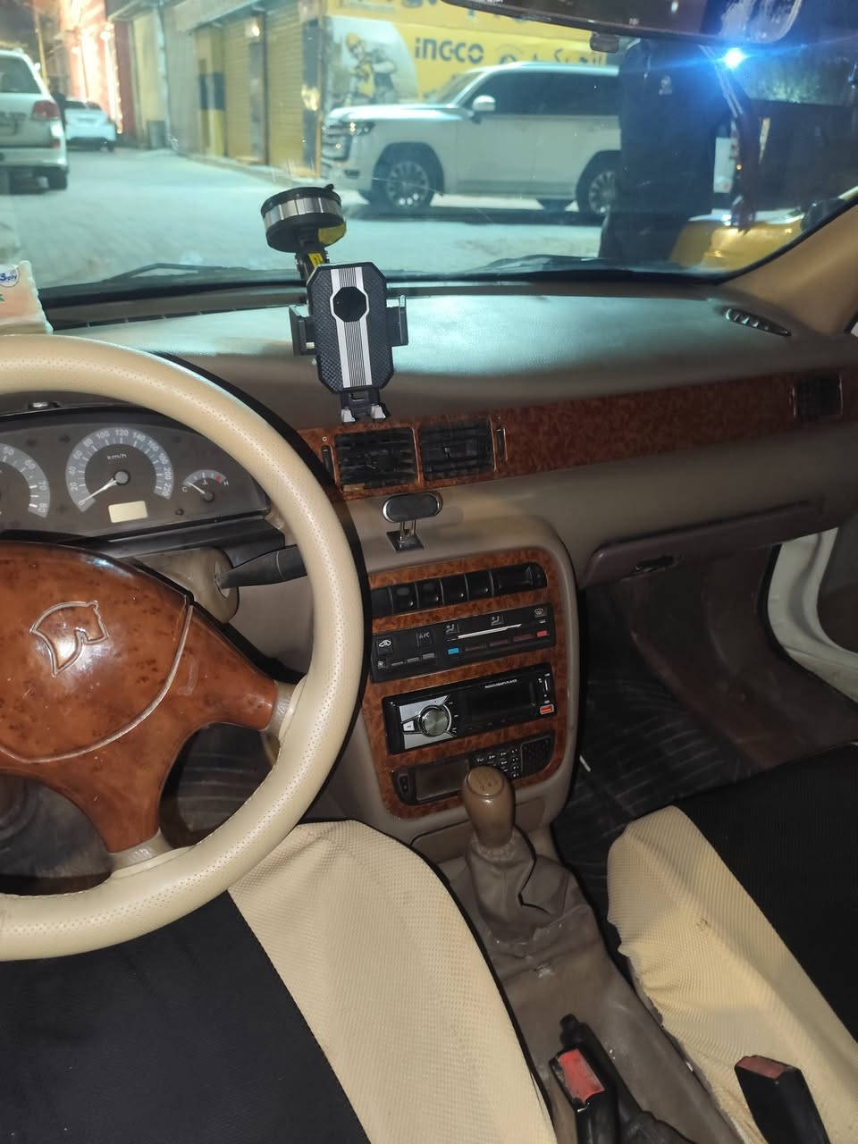 سلام عليكم سمند موديل 11كلش نضيفه مكينه كير تبريد حداده كله جاهز بديها خير منل الله كلش نضيف سنويتها لل31رقم الجديد  رقم الهاتف ***********متواجد اتصال فقط ماموجود علفيس مكاني بصره طويسه السعر 36
