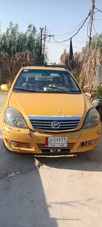 سيارة ليفان تكسي 520 للبيع كير مكينة جدد صدر جديد امامي خلفي داخل نضيف...