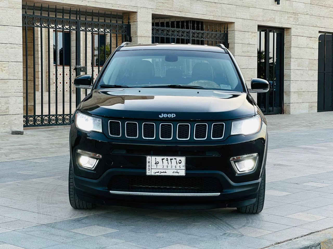 جيب كومباس 2018 فئة اللمتد السياره سعر 118 قابل للتفاوض حادثه امريكي بنيد ماشيه 51 الف كيلو متر اعلى موصفات بالكومباس رادار امامي  رادارات جانبيه تشغيل عن بعد هيترات بالمري اوتو ستوب تحديد مسار 3 وضعيات قياده كشنات وستيرن تتدفئه لونين سستم صوت بوز صندوك كهرباء  وكشنات كهرباء شاشه جبيره وبعد بيه هواي مواصفات للاستفسار الاتصال على رقم *********** مكان سياره كربلاء ناصرية, ذي قار
