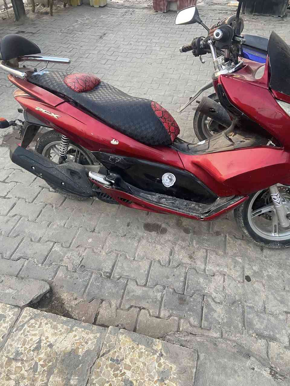 رايده بمليون  ووبيه مجال بسيط دراجه خير من الله تعال وشوف بعينك مكاني مدينه الصدر ***********
