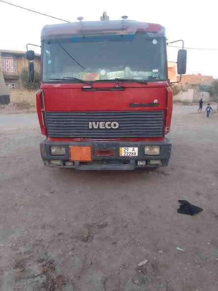 سلآم عليكم افيكو موديل ٩٢ محرك٦سوبر خلفي ١٣٧ كير برميل تخم تاير سنوية مجددة رقم  واسط تحويل مباشر فلات جوانب متحركة السعر ٠ واالشراي يتصل ***********السعر ٦٠
