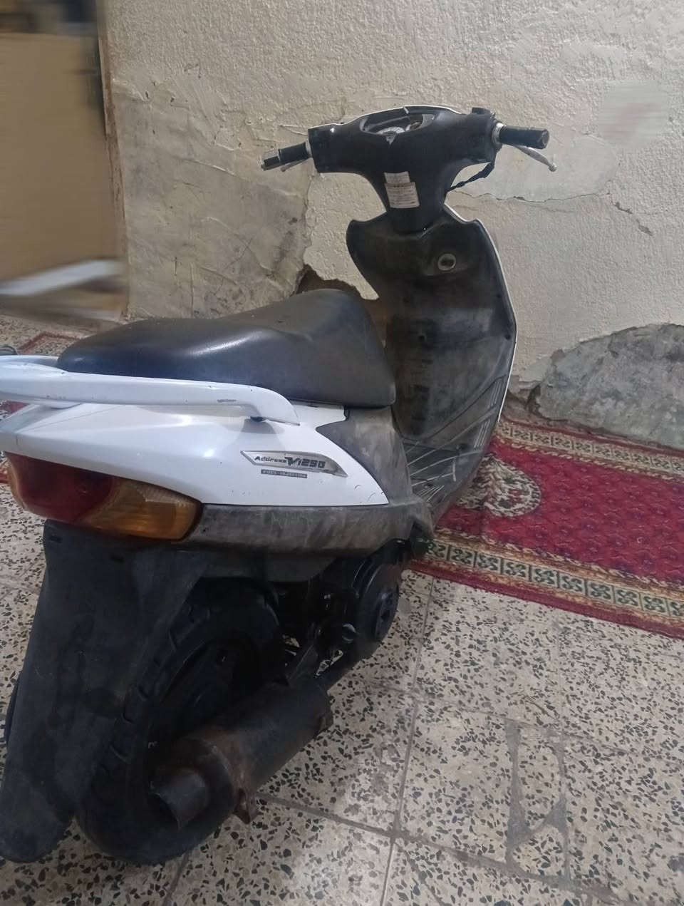للبيع ادرس عاطلة ابيع كوم حديد السعر 120 الف مكاني بغداد الشعلة ألاتصال على الرقم ***********
