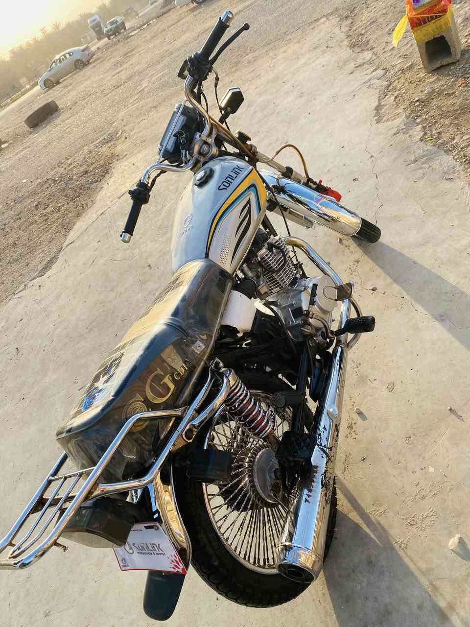 السلام عليكم تايكر موديل 2024 مكينه ما مفتوحه جديده أوراق كامله 
السعر 625 وبيها مجال قليل مكان الصويره رقم الهاتف
***********
