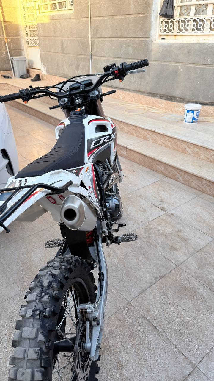 السلام عليكم
دراجه قفاز CRX 2026 على وضع الشركه للبيع مانقصها شي دراجه كفاله من كلشي كهربائيات كلها شغاله 
دراجه اوراق سكنر 
السعر مليون و500 وبيها مجال 
باقي التفاصيل خاص
البصره قضاء المدينه
التواصل ***********
