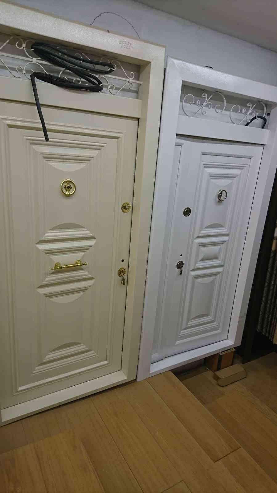 السلام عليكم 
قاسم النجار اربيل:
بيع وشد جميع انواع الابواب والچراچيب.✅
✔️ابواب بلاستيك
ابواب حديد✅
ابواب خشب. ✅
ابواب بلاستك تركي ✔️
ابواب سلايد ✔️
معارض ومكتبات. ✅
تصليحات وصبغ الابواب. ✅
تبديل الوجه التالف للابواب الخشب بوجه خشب.✅ (باب المدخل وابواب الغرف الاخرى) 
للتواصل 📞
*********** 
*********** 
💡(بامكانكم التواصل عالماسنجر والواتس اب والڤايبر)  💡
_________________________________________
دارتاشى قاسم/هولير 
بو دروست كردن وفروشتن وبه ستانى هه موو جوره ده رگا و چوارچيوه.✅
. وبوياغ ده ركا وچاكردنى ده ركا ✅
✅ده ركاى ئاسن
✔️ده ركاى بلاستيك توركي ✔️
✅ده ركاى دار
ده ركاى سلايد ✔️

ژماره تلفون:
*********** 📞
***********📞 أربيل
