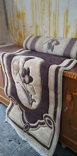 المحفور طول 3 في 4 ثقيله السعر 70بي مجال بسيط 
مدا طول 3امتار عرض متر 
العنوان موصل باب جديد 
‏‪0777 828 9378‬‏
واتساب موجود
