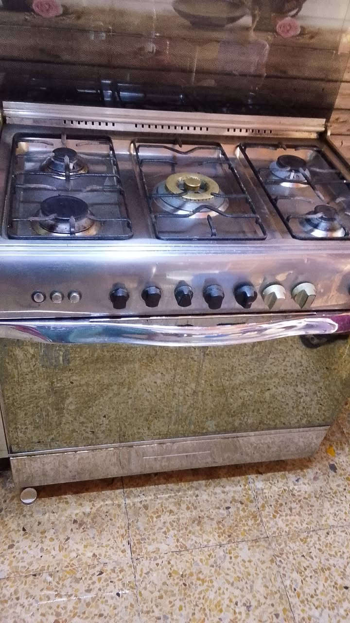 اغراض منزليه للبيع الزعفرانيه اربع شوارع ***********
