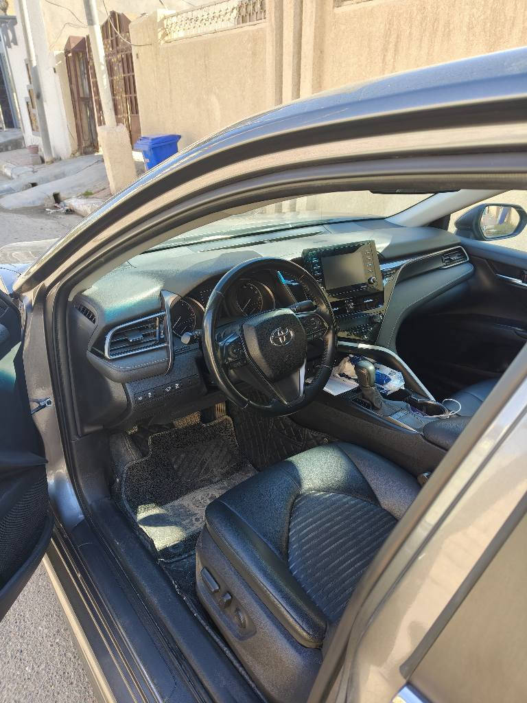 السلام عليكم تيوتا كامري 2023 بانزين se فول ماعدا الفتحه وارد امريكي ضرر جاملغ وبنيدصبغ فقط وتصليح بسيط براس الشاصي الايمن ماشيه 50الف رقم بغداد انكليزي بأسمي السعر 185$وبيهه مجال الاتصال ع الرقم *********** بغداد, العراق
