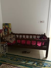 سرير • أثاث