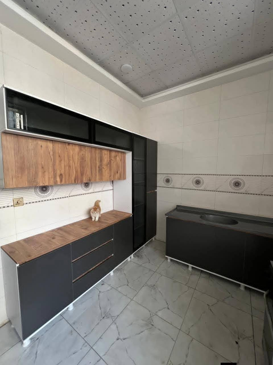 عاجل  يوجد خصم 🌹🌹مع معمل الإبداع و الجمال 
كاونترات خشب تركي اصلي MDF/HDF
3متر وسنك متر ونص / او مايزيد او ينقص 
مترين ونص السنك مرمر مترا ونص / 💕
مترين هم اكو ((تفصال حسب الطلب والالوان 
موجود يعني باختصار شنو تريده موجود  راسلونا على 
*********** 
واتساب  وبضمان 5سنوات.   ﴿علما ان التوصيل والشد مجاني لكل المحافظات العراق
