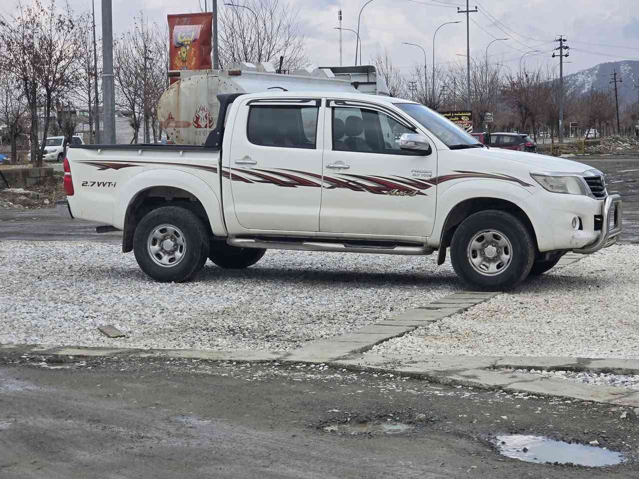 تۆیۆتا مەرزیە
2013🙂
مانگی 3
بێ بۆیاخ 
بێ سارد بێ شوخت
شەریکە سەردار
143هەزار هەقیقی ڕۆشتووە
گشت گیانی بەشەرت
سەنەوی تازە تا 2029
چوار تایەی تازە
سەیارەی ماڵەو یەک دەستە لە سفریەوە

سکان ڤۆڵیۆم و شاشە ئایپات
مەکینە نەکراوە و چەوری نەداوە
گێڕو مەکینە و دەبڵ ئەکسل و گشت گیانی
لایت بۆ لایت بەشەرت

***********
ڤایبەر واتسئاپ 
تەنیا فرۆشتن تەنیا تێل تکایە
