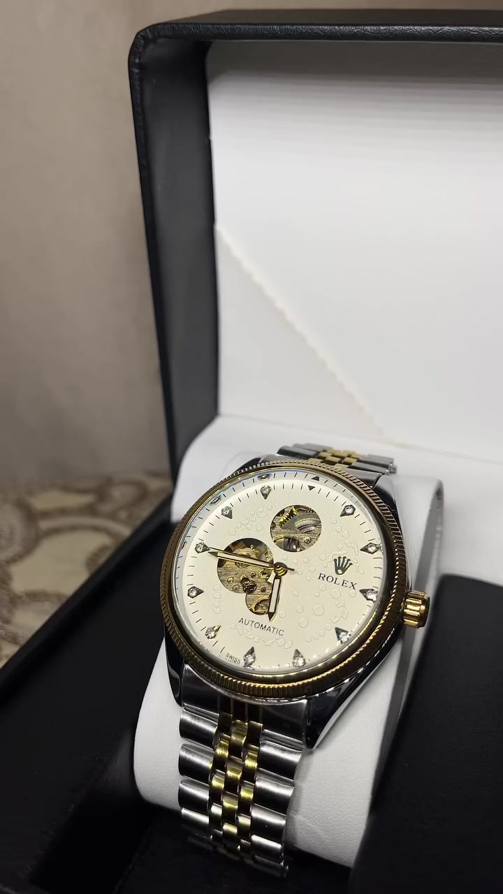 (ساعة رولكس Open Heart) ⚜️
(سوبر ماستر أوتوماتيك) 🔔

• الحركة الأوتوماتيكية: تعمل الساعة بالكامل عبر حركة معصم اليد، مما يعني أنها لا تحتاج إلى بطارية، مما يضمن لك استمرارية وأداءً عالي الجودة.

مزاد اعلى سعر ابيع 

متواجد فيس +واتساب

***********
