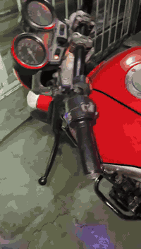 السلام عليكم شلونكم شباب عندي دراجه بطح سيبي فور محرك 400cc دراجه رياضيه شلعه فول وكير محرك كله نضيف شرط تعبر 180  دراجه بيهة تزويد ستيرن رياضي تايرات تخم رياضي مال تفحيط صالنصه رياضيه + فصله نار 🔥 اوراق اصوليه مدفوع الكمرك مالته يعني دراجه تترقم سعر مليون 100 شراي يتصل ويدلل متواجد عله الوتساب وعله شريحه هذه رقمي ***********
