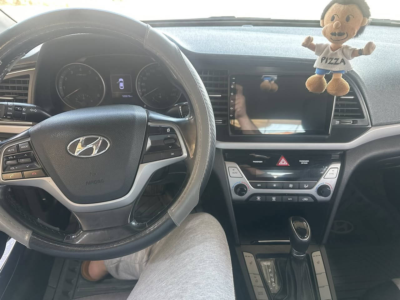 النترا حرة رقم جديد قادسية بأسمي موديل ٢٠١٧ 
مواصفاتها فول عدا الفتحة 
بصمة + بصمة ابواب 
مري شفط 
كشنات جلد تدفئة 
قطعتين تبريد 
شاشة دوار 
شاشه عطلات 
حساسات 
محرك ٢٠٠٠ 
كير اوتو 
تجوات عدد ٥ 
سنوية مجددة لل2035
حادثها بنيد وجاملغ مبدل نفس اللون 
صورة الحادث مرفقة مع المنشور 
سعرها 125 وبيها مجال 
للاستفسار الاتصال بالرقم ***********
