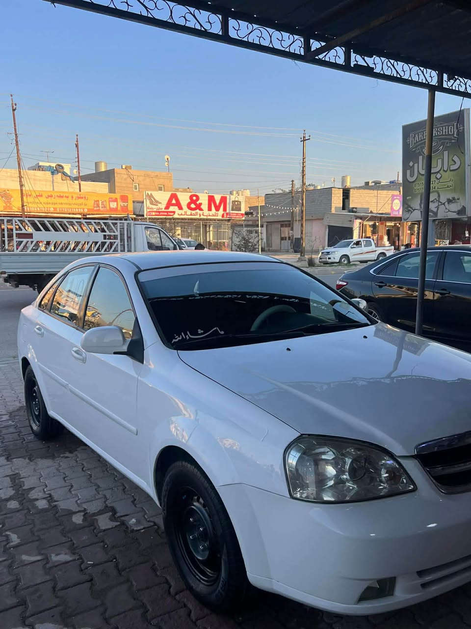 سلام و عليكم اوبترا ٢٠١٠ كير عادي
رقم اربيل 
بيها نصف جاملغ خلفي صبغ و ٣ مكانات تعديل كارت صغير
محرك جديد لا صوت و لابخار شرط 
طخم تايرات جديد 
صدر امامي خلفي جديد 
تحويل و غرامة شرط 
كوبون بانزين موجود
مكان سيارة كركوك حرية
سعر ٧٣ و مجال
***********
واتساب*********** كركوك, العراق
