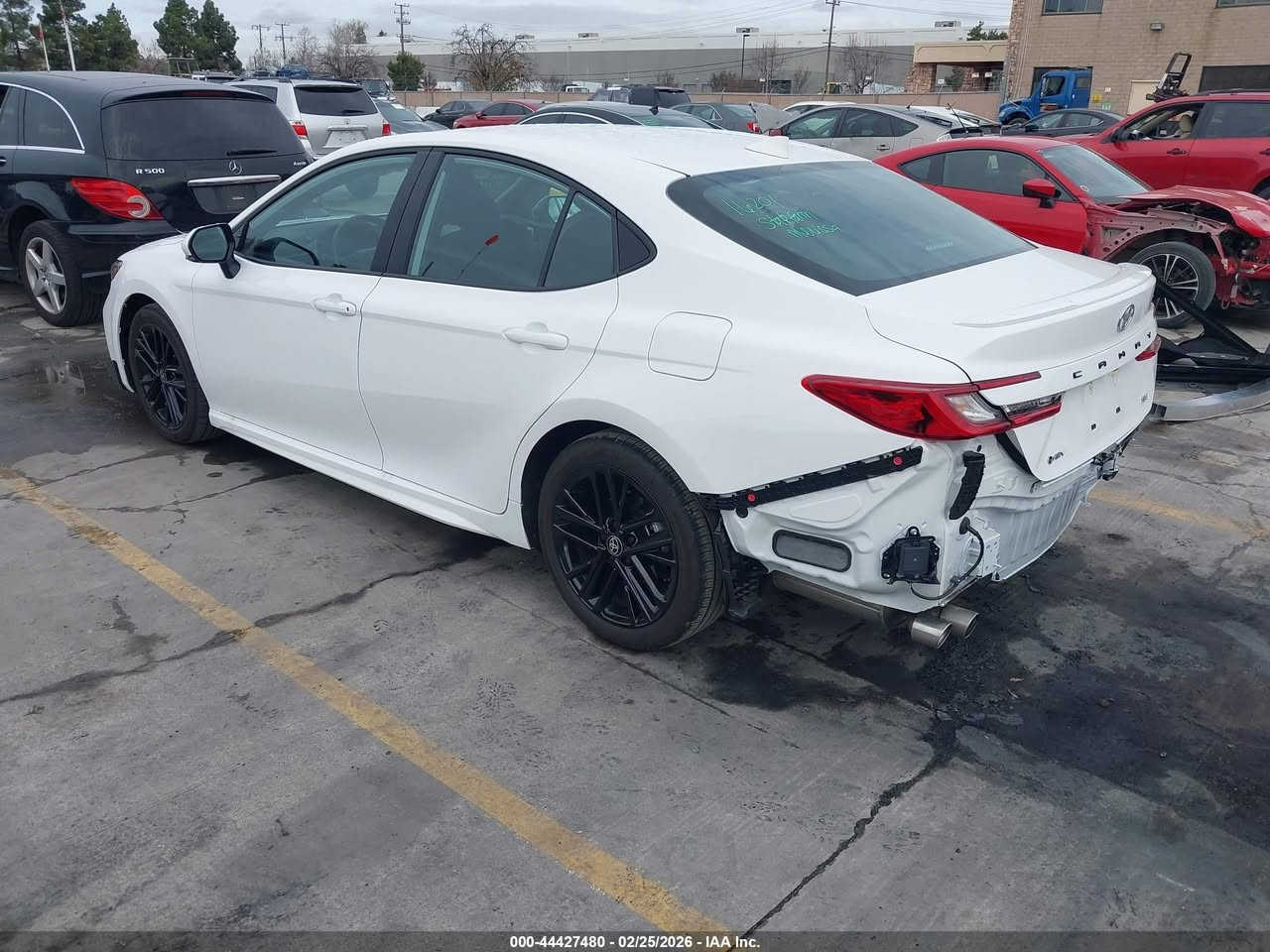 🚨 تنويه مهم
هذه السيارة معروضة في المزاد الأمريكي 🇺🇸
والمزايدة والشراء تتم عن طريق مكتب الباخرة للمزادات 🇮🇶

───────────────
🚗 (هايبرد) نوع السيارة:2025 TOYOTA CAMRY SE
📅 تاريخ المزاد:الاثنين 09-03-2026
💰 السعر: يتحدد داخل المزاد
📊 الممشى:14097 ميل فعلي
🛠️ المحرك: 4 سلندر / 2.5 لتر
───────────────

🔥 مجاناً مجاناً مجاناً
📄 تقرير كارفاكس مجاني بدون أي مقابل
───────────────

🚗 سحب السيارة خلال 24 ساعة من وقت التسديد
💸 حسابات مخفّضة وعمولات أقل من السوق
───────────────

🚢 الشحن متوفر من:
🇺🇸 🇨🇦 جميع الولايات الأمريكية والكندية
➡️ شحن مباشر إلى العراق
➡️ العقبة – جبل علي – ميرسين
───────────────

🛃 تخليص كمركي كامل من ميناء أم قصر
🏔️ تخليص كمركي إلى إقليم كردستان
🇯🇴 شحن مباشر إلى عمّان (العقبة)
🇹🇷 شحن إلى ميناء ميرسين – تركيا
───────────────

🏢 فروع الشركة:
📍 الفرع الأول: بغداد – السيدية – الإعلام
📍 الفرع الثاني: الإمارات العربية المتحدة – الشارقة – الصناعية 4
───────────────

👥 مجموعة البيع والشراء:
https://www.facebook.com/share/g/17pXXBgeeU/?mibextid=wwXIfr

───────────────

🎵 TikTok:
https://www.tiktok.com/@al_bakhera?t=8qGOLioZlVE&_r=1

───────────────

📞 للاستفسار والتواصل:
+9647739115599


**إذا كنت صاحب هذا الإعلان وتريد حذفه لأي سبب، رجاءا أرسل رسالة إلى الدعم الفني**