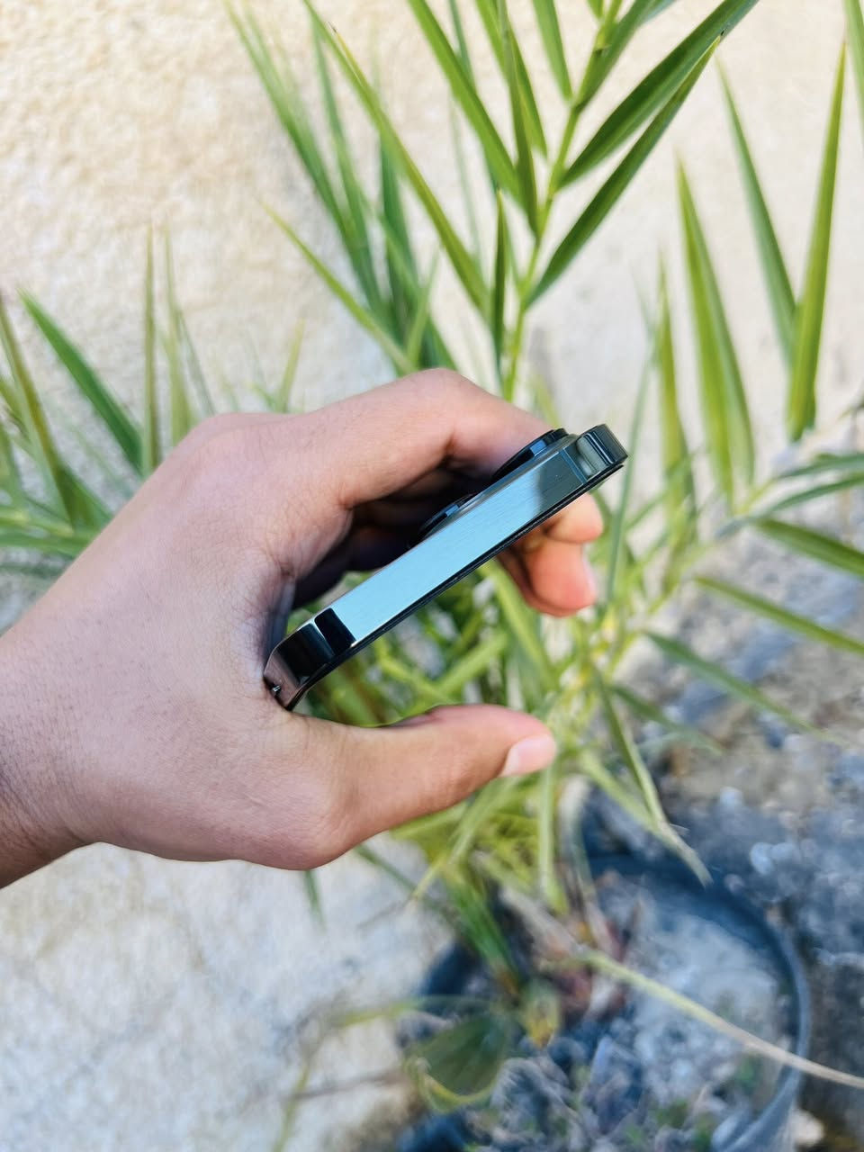 ايفون 13 برو ذاكره 256 بطارية 93 لون زيتوني بلادي وتر نظافه 100% كله شغال مابي اي خلل قفله 540 الف مكاني بغداد ابو غريب ***********
