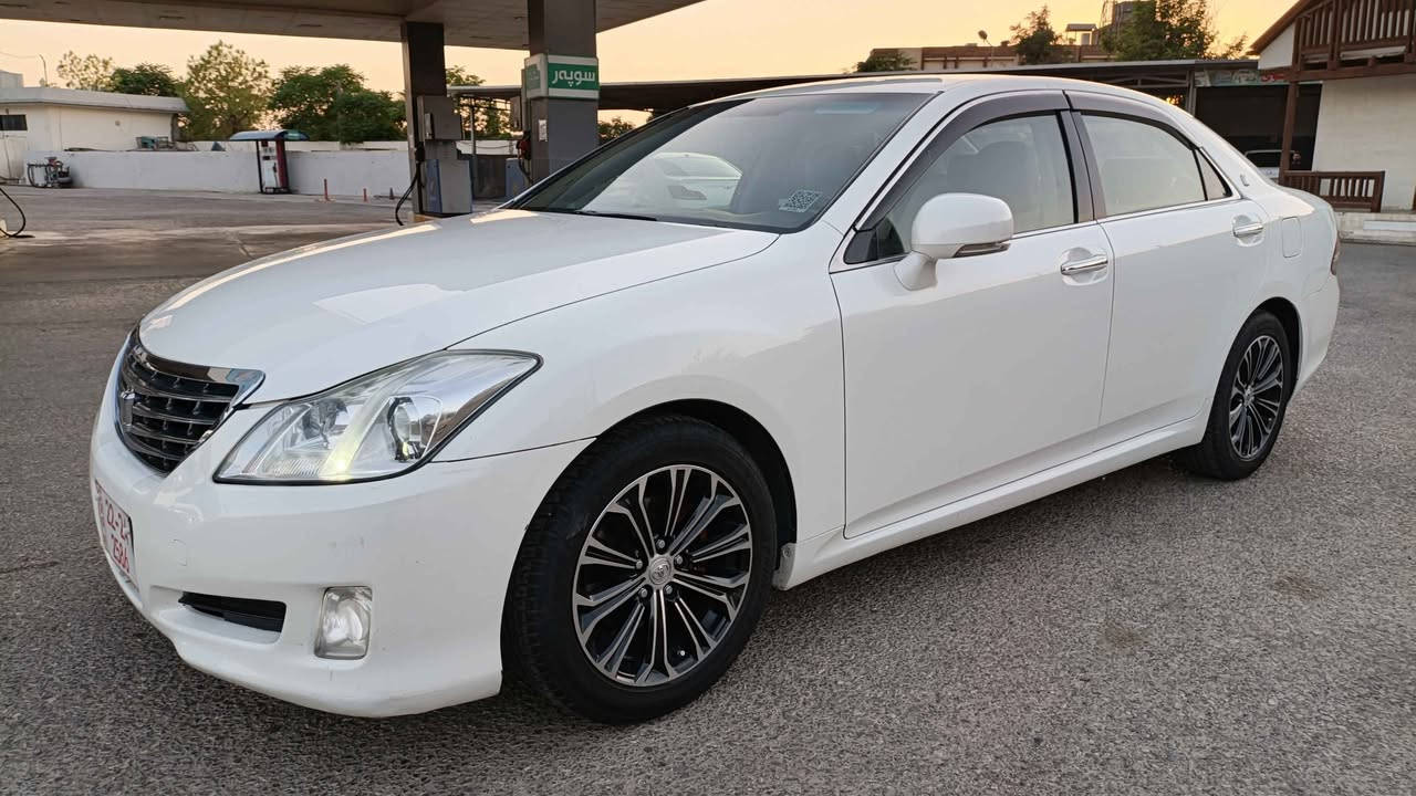 شاهینە ساخ ساخ   بێ بۆیاخ  2010 ڕۆیاڵ ساڵۆن

بچوک بە گەورە  GRS 200 مەکینە ی مرخوبترینیەتی 

بار کۆدی وەرگرتووە

مۆدێل 2010  ایکۆ و  سنۆ و سپۆرت 

ناو ساجی تبرید لە شوینی خۆی سنوق شفت 

سیستەم ایکۆ گێچ الیکترۆنی بێ دعم و لێدران 

بۆنید جەگ ناو سنوق کاملە 

 4 تایە ی لۆکی لە ژێرە 

68 گەڵا و مجال         *********** سلێمانی السليمانية, العراق
