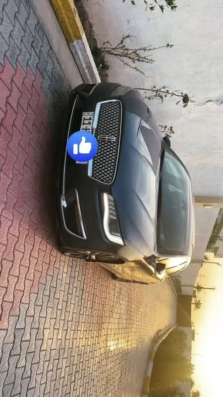 لينكولن 2018
mkz 

الموصفات /فتحه مري شفط اشاره بلمري نقطه عمياء نزول عند الرجوع لد ترحيب علامه لين كولن 

ابواب ذكيه لد ترحيب بصمه 

جنطه كهرباء 

كشنات جلد تتفئه تبريد كهرباء ٦ وضعيات خزن ميموري 

١٥ سماعه صوت محيطي 

رادار تحديد مسار ٣ وضعيات قياده 

لد بلدشبول ولابواب ٧ الوان بلادي 

شاشه بلاديه تحكم لكل السياره

تشغيل عن بعد 

هواي بيها موصفات معروفه الينكولن 

مكينه الفين تيربو 

ضرر واضح 

نقص السياره بس التيربو ضعيف  

السعر ١٣٥  مكان السياره بغداد

‏***********
