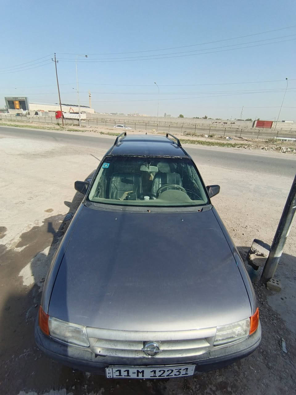 سلام عليكم استره للبيع موديل 93 
رقم بغداد
السعر 33وبيهه مجال
***********

