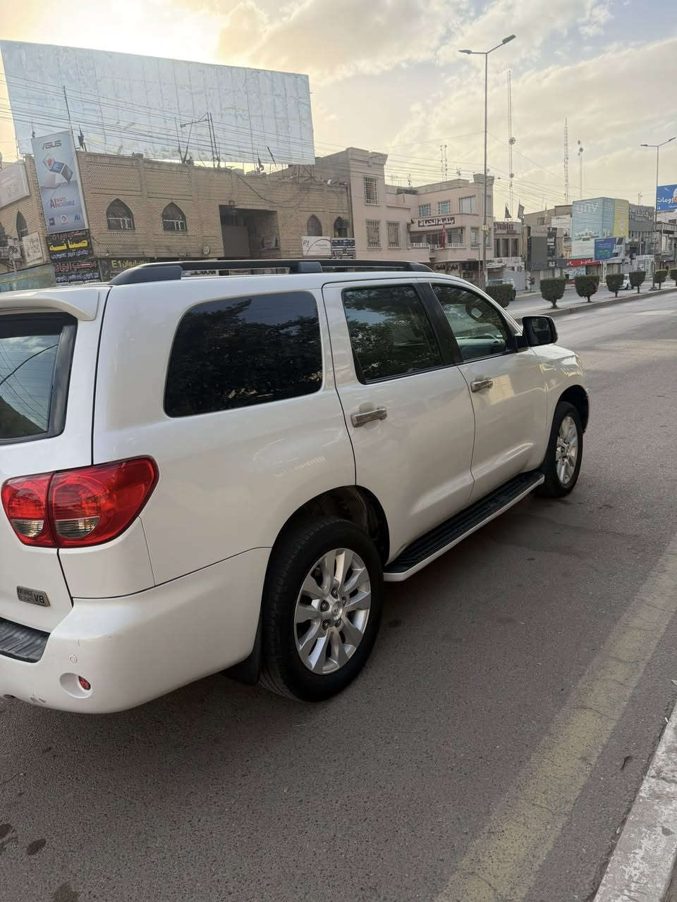 سلام عليكم
سيكويا 2009 بلاتينيوم 
ماشيه 184 
رقم بغداد تحويل بنفس اليوم 
مواصفات vip 
معرفه مواصفات ال vip 
فتحه 
جكات  
كشنات فصل 
تدفئه تبريد كشنات 
السبعه راكب كهرباء 
بردات 
مليانه مواصفات 
السياره كير مكينه تبريد صدر خير من الله اترايك وين متريد 
السياره جاهزه وخير من الله 
بيه خمس قطع صبغ اثر شخوط بدون معجون فقط الجاملغ الامامي الايمن بي طخه وراجع علبارد 
السعر 165 $ بي مجال لطيبين 
العنوان بغداد الكراده 
***********
