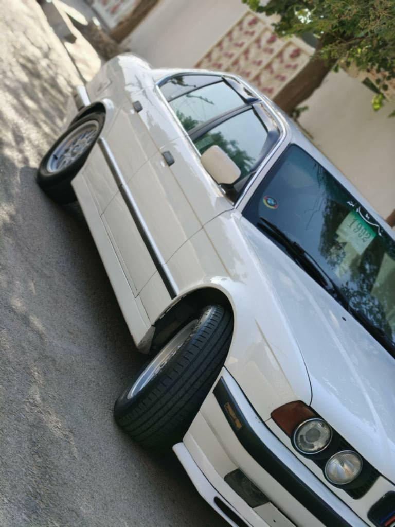 مودیل 92
520
عادی
مکینه سقر2003
هیجی پیوە نیه و 
سنه وی تازه یه
کارت بنزینی هه یه 
وه کاله به ناو خومه یه كركوك, العراق


**إذا كنت صاحب هذا الإعلان وتريد حذفه لأي سبب، رجاءا أرسل رسالة إلى الدعم الفني**