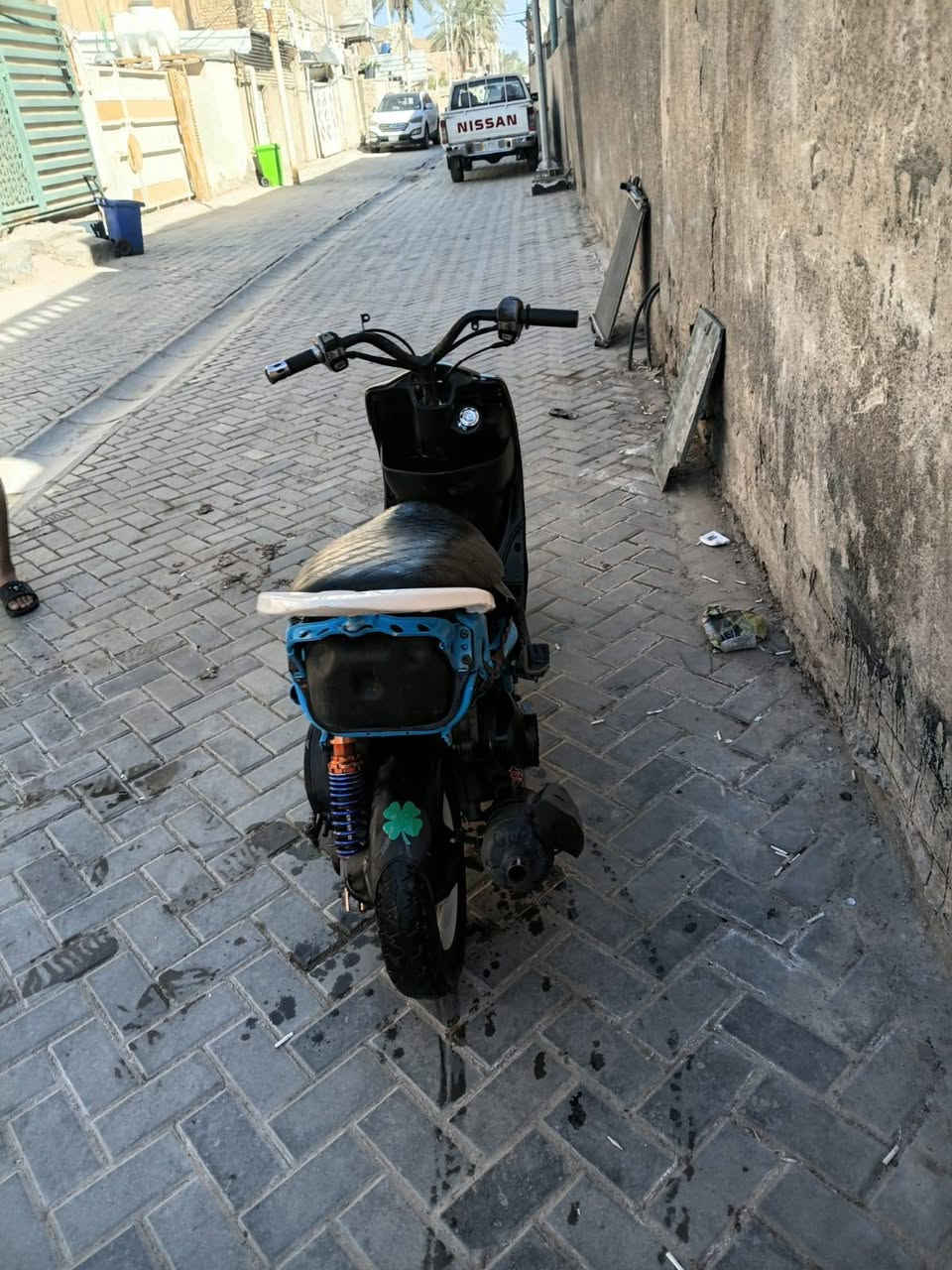 السلام عليكم للبيع درجه ماكس عدله مال لعب  مكينه    و معدل ابيع كوم حديد تجي تحمل وتروح شغله ٢٧٥ وبيه مجال مستعجل على بيعه  مكاني بغداد الشعب ***********
