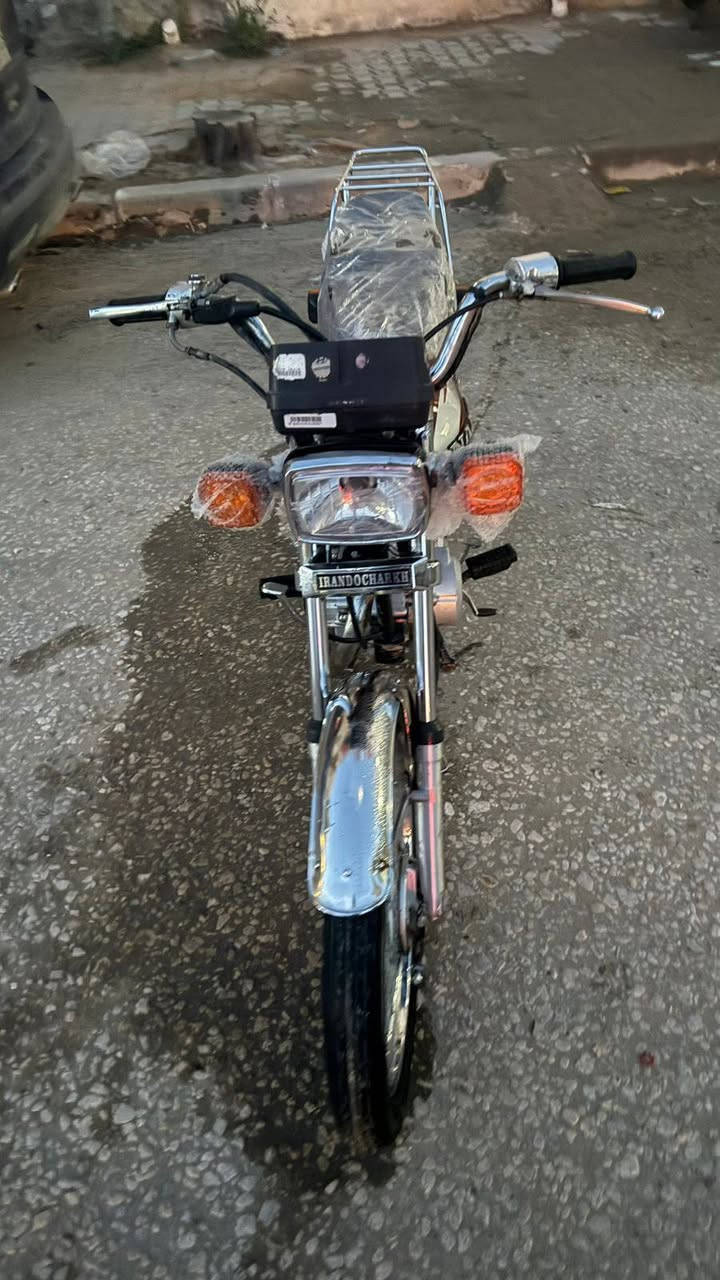 للبيع نامه متياز يراني مديل 2020 طالعه نهايه 24 أوراق اصولي وكيله العارضي بسمي فول نضافه جديده و جاهزه مجهزه كهربائيات كلها شغاله مكان نجف سعر 725 و بيها مجال رقمي ***********
