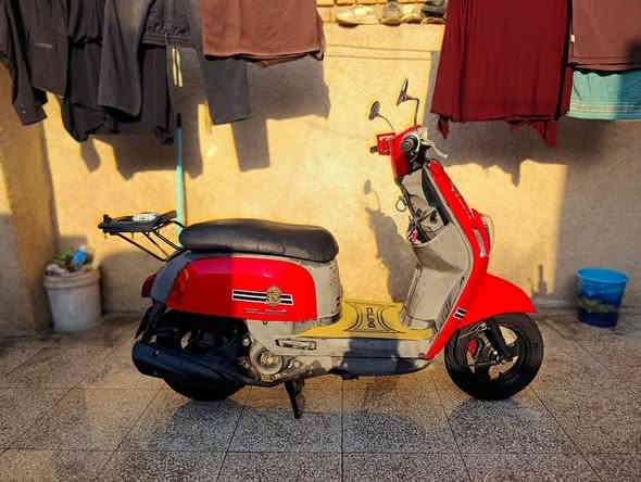 للبيع دراجه نوع بوليس 

دراجه نازله من الرمبه صاله شهر 

دراجه اخت الجديده وتجي وتشوف احلا من الصور 

دراجه برغي ممفتوح بيها دراجه خير من الله مال جنايه 

معدل عليها الدراجه 

ملاحضه: دراجه كفرات تجاريه كما موضح في الصوره 

السعر 700 وبيها مجال قليل جماعه ال 600لا تتصل ولا اتعب روحك 

العنوان: الاورفلي قرب جامع الهدا 

هاتف: ***********

جيب وياك فيتر وتعال
