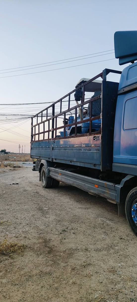 🚚 مرسيدس أتيكو (دمعة) للبيع
 الموديل: 2005
 الحجم / الفئة: فحل (8 براغي)
 المحرك: 4 بساتن
 طول البودي: 6.5 متر (ستة ونص)
 التبريد: شغال ثلج ❄️
 الوضع القانوني: السيارة باسمي، الرقم جديد والسنوية جاهزة.
📝 ملاحظة:
السيارة بنظافة ممتازة وجاهزة للشغل مباشرة. للمهتمين بالطلب أو الاستفسار عن السعر، يرجى التواصل على الخاص أو الاتصال. ***********
***********
