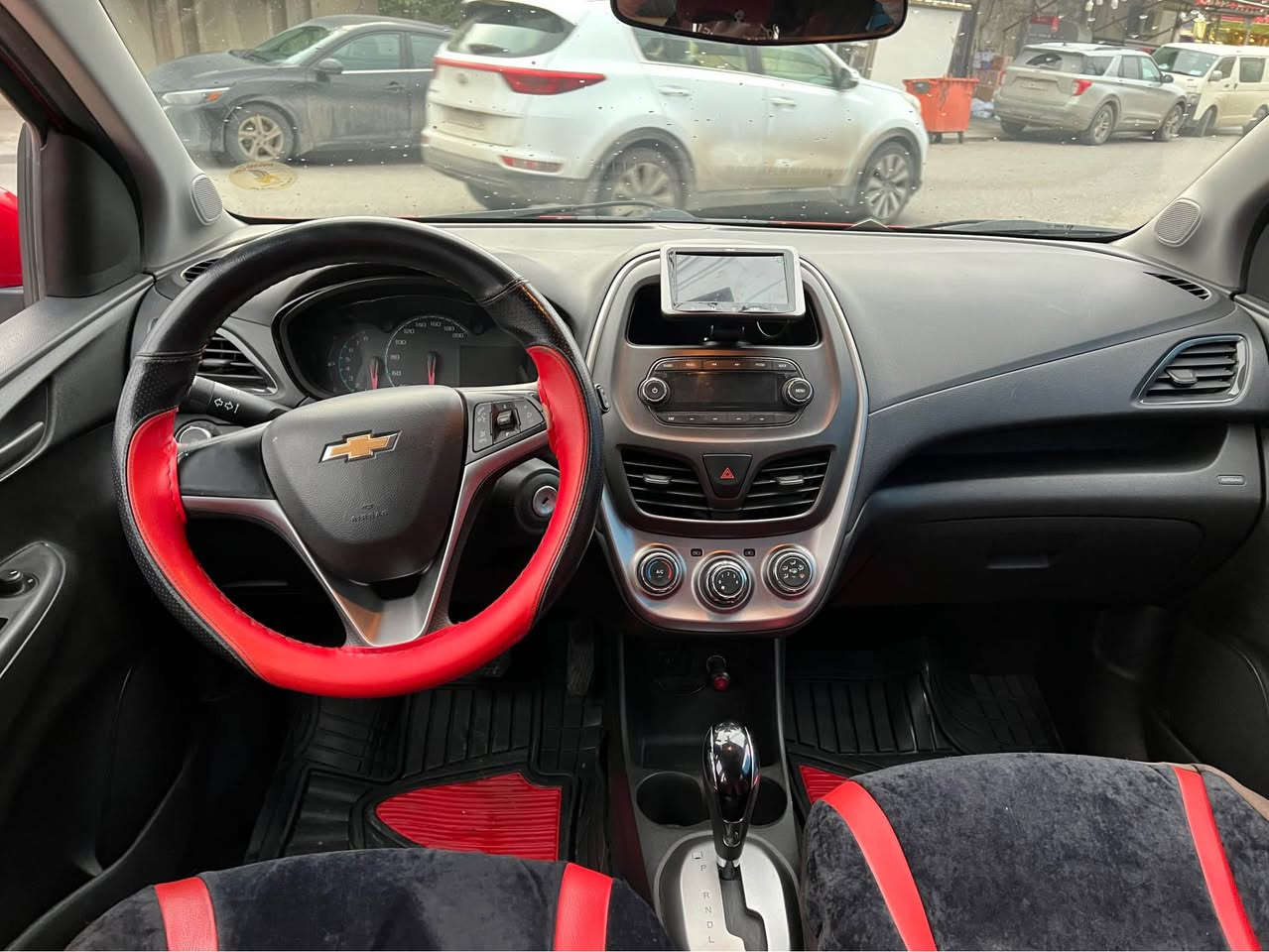 ‎سپارك ٢٠١٨ خەلیجی سەیارەكی هەتا بڵێ پاكو خاوێنە وەكو سبوغ یەك پارچەو نیو سبوغ بێژورەوە و بێداخیلی پشت پێش كەپس گێر مەكینە تەبرید هەمویی هەمووی بەشەرت نموونەیە لە جوانی رەقەم سەنەوی هەموی نوێیە تەحویل بەشەرت 
‎نرخ:82 وەرەقە مەجالەكی برایانە
‎رقم:*********** أربيل, العراق
