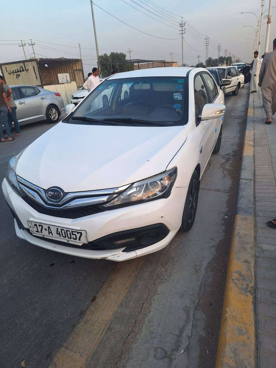 السلام عليكم للبيع او المراوس بي واي دي اف 3 موديل 22 حره باسمي بيها شبر بارد بطرف  البنيد 

السعر 85 
المكان السماوه قضاء الخضر 
***********
