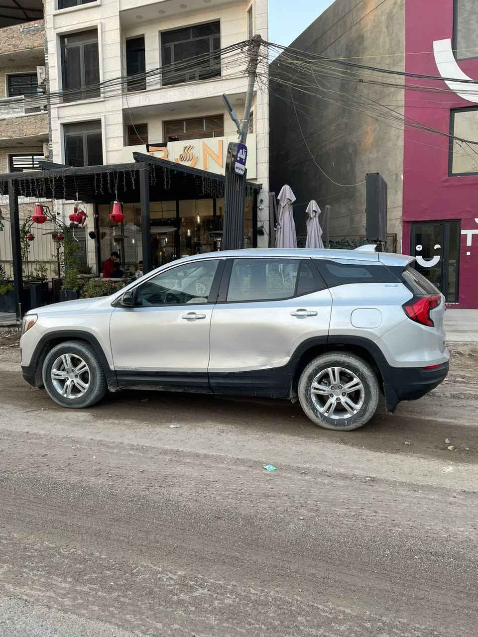 جي ان سي تيران 2020 sle وارد امريكي 

ماشيه ٨٧ الف كيلو
السياره مقلوبه ومتعمره بلكامل هاي صورها من بعد التعمير وكهربائيات ومكينه وكير مكفوله 
القماره نفسها مرجعها بدون كص 
السياره باسمي والسنويه لحد 2029
سعرها 108 ورقه قفل
مكاني المنصور او الدوره


**إذا كنت صاحب هذا الإعلان وتريد حذفه لأي سبب، رجاءا أرسل رسالة إلى الدعم الفني**