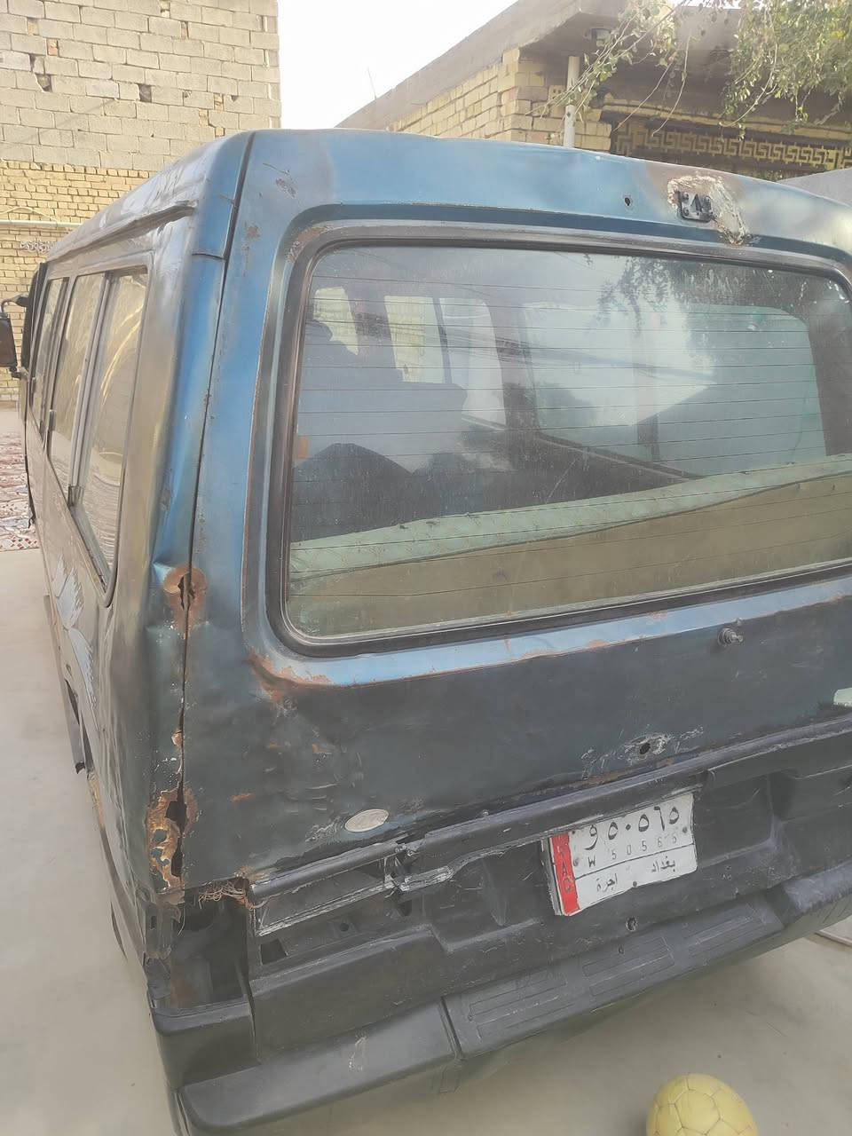 كيه بسته 94 
رقم بغداد 
سنويه نافذه بال20
وكالة ماكو تحويل فقط 
مكفولة مكينه وكير وكسن 
كشر شوف العين 
مكاني بغداد النهروان 
السعر 15 
***********
