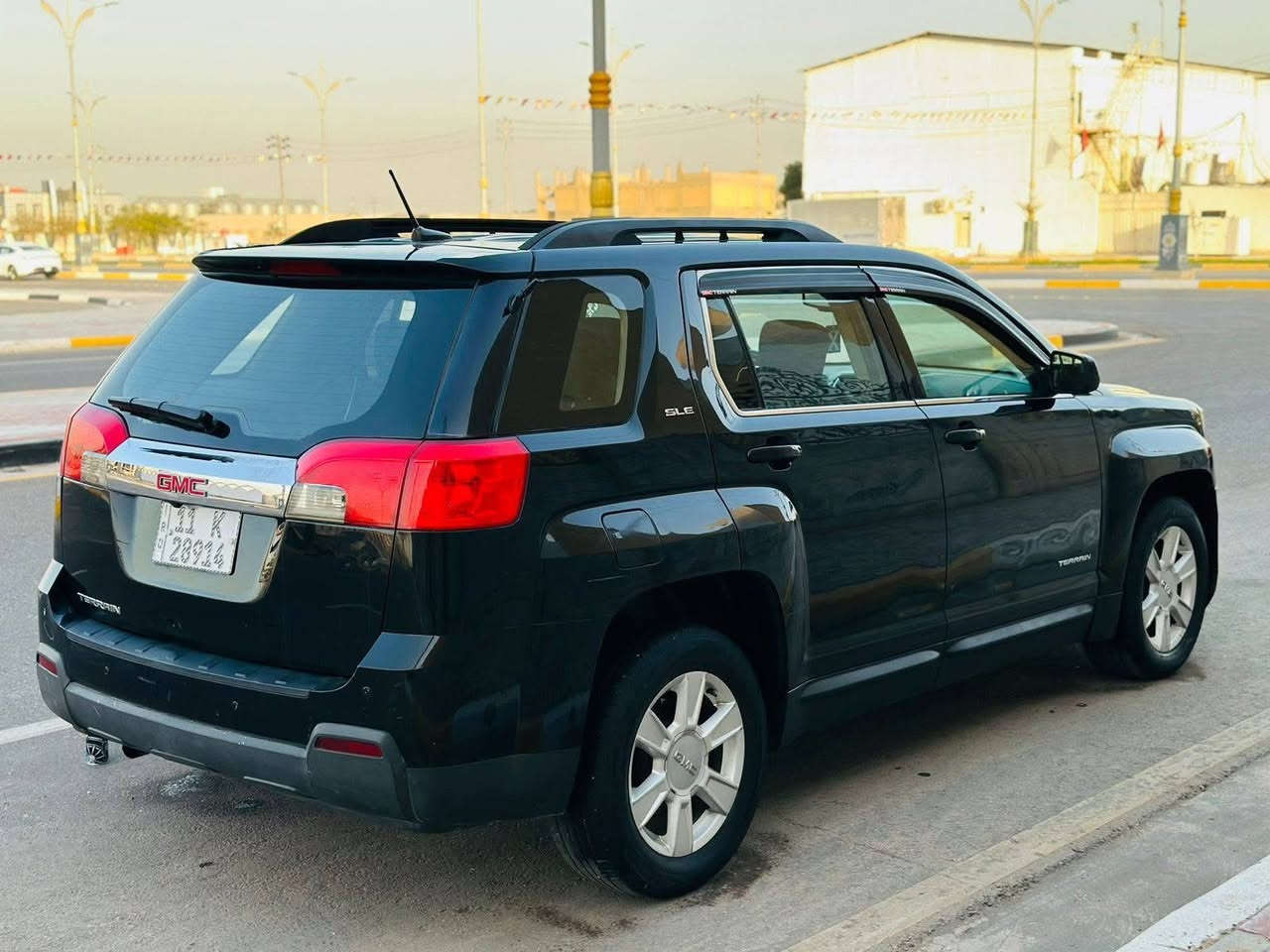 سلام عليكم جمسي تيران موديل 2013 السعر 88 وبي مجال بسيط بيه 4 قطع صبغ بدون اي ضرر موصفات مكينه 2400 داخل بيجي كشنات كهربائي كامره خلفيه دواره تحكم ستيرن جهتين ايكو اقتصاد مكينه وكير كفاله تخم تاير رقم بغداد دولي  تحويل مباشر العنوان واسط الكوت  للاستفسار ***********
