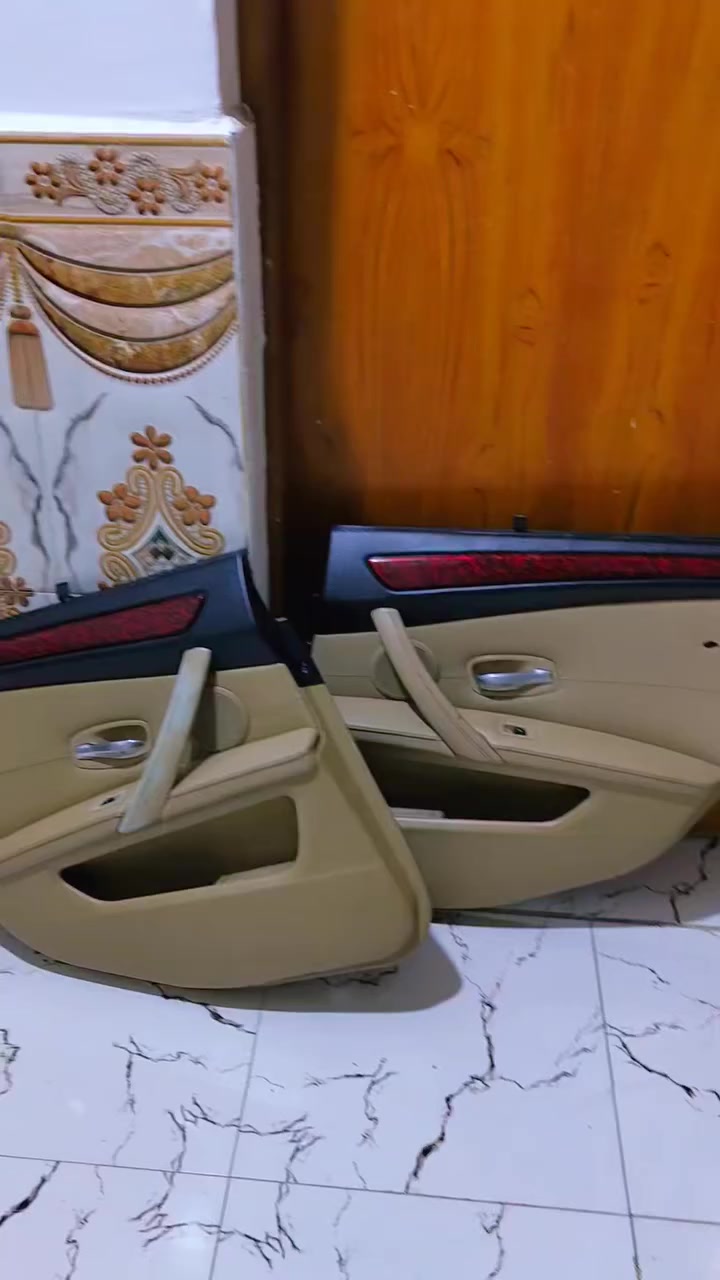 سلام عليكم اخوان عندي غرفة كاملة بدون اي نقص نظافتها حوالي 90% بدون شك وبدون كسر فقط قبضه بطانه باب السايق عكس الصدر بيها معجون مالت جلد تكدر تشتري عصارة صبغ نفس اللون وترجع طبيعي او تكدر تبدلها ملاحظة هذه الغرفة مالت موديل 2008 دشبول بصمة ايرباكات بطانه ويدات وكنترول تحكم كلهن موجودات حتى انارة الجوة موجودة بالنسبة للطعجات موجودة ع كشنات الامامية بسبب الحمل عادي شهر ويرجع الجلد طبيعي يتمدد ### السعر 3 ورقات ونص غرفة سيارة BMW E60 سعر التراب ترا بس الكشنات يبيعوهن ب 3 ورقات توصيل ما عندي عنواني بصرة وهذا رقمي تلفوني ***********
