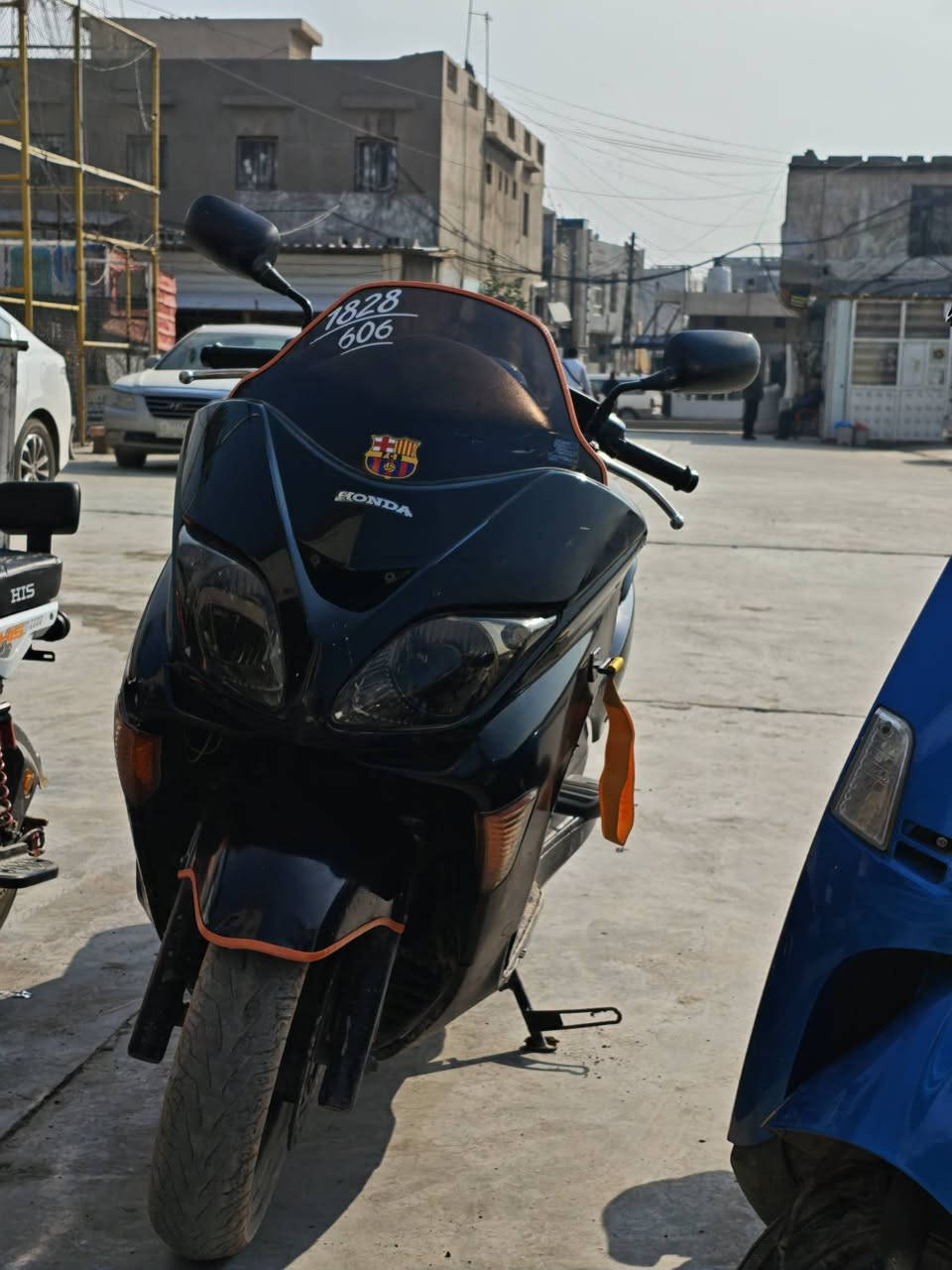 اعادة نشر
السلام عليكم فورزة 0/8 نظيفة وحلوة ومداراة على ايد وحدة مكينة خرسة مكفولة من الحادث گير مَلغي ماشية 41 فقط مكاتبة بيهة صلنصة رياضي ABS وسماعاتهة شغالة نقصهة mp3 مكاني ديالى بعقوبة سعرهة 800 وماتلكون هيج نظافة بهالسعر الشراي يتصل على الرقم او الخاص
***********
