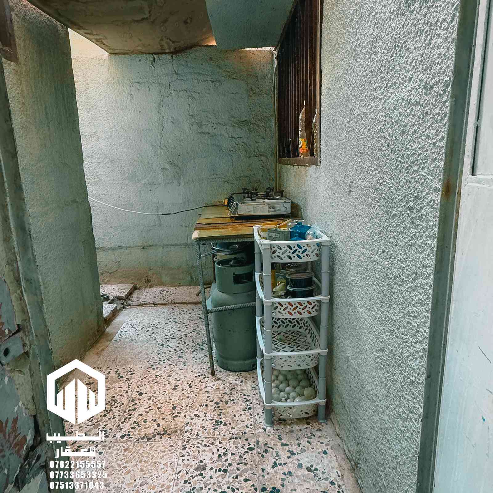 بيت للبيع في منطقة دور السبنت في الضباط الثانية 

تسلسل : 54

الموقع: منطقة الدور في الضباط الثانية مجاور مدرسة ابن خلدون للبنات 

بناء معمل السبنت 

المساحة: 216 متر مربع

نوع الملك: طابو صرف سند باسم شخص واحد

السعر : 210 مليون 

للاستفسار والمعاينة:

(مكتب الطيب للعقار)

عنوان المكتب: مجاور مجمع الشفاء - مقابل دائرة الكهرباء

للاتصال:

📞 ***********

📞 ***********

📞 ***********
