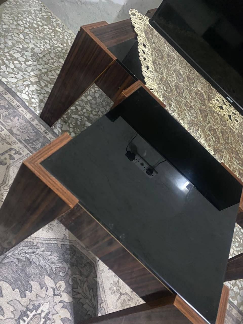 السلام عليكم طبلات اربع زغار وحدا كبيره نضيفات قويات وزن ثقيل مكاني بغداد المشتل رقمي *********** وتساب السعر 80
