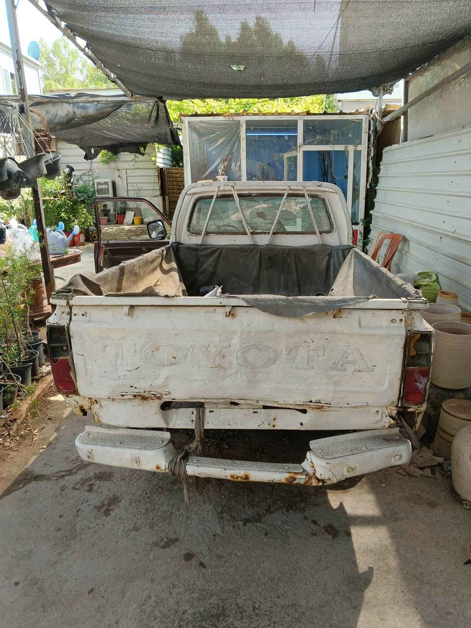 ٨٠ بغداد صدامي شغاله مكان بغداد البنوك شارع المشاتل السعر ٢٠ ورقه ***********
الشاصي نضيف جدا
