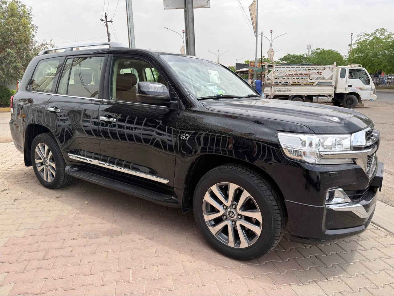 لاندكروزر /2019  VX.S مواصفات لگزز فول فول كفاله عامه مكان كركوك ماشي 130 الف كركوك, العراق


**إذا كنت صاحب هذا الإعلان وتريد حذفه لأي سبب، رجاءا أرسل رسالة إلى الدعم الفني**