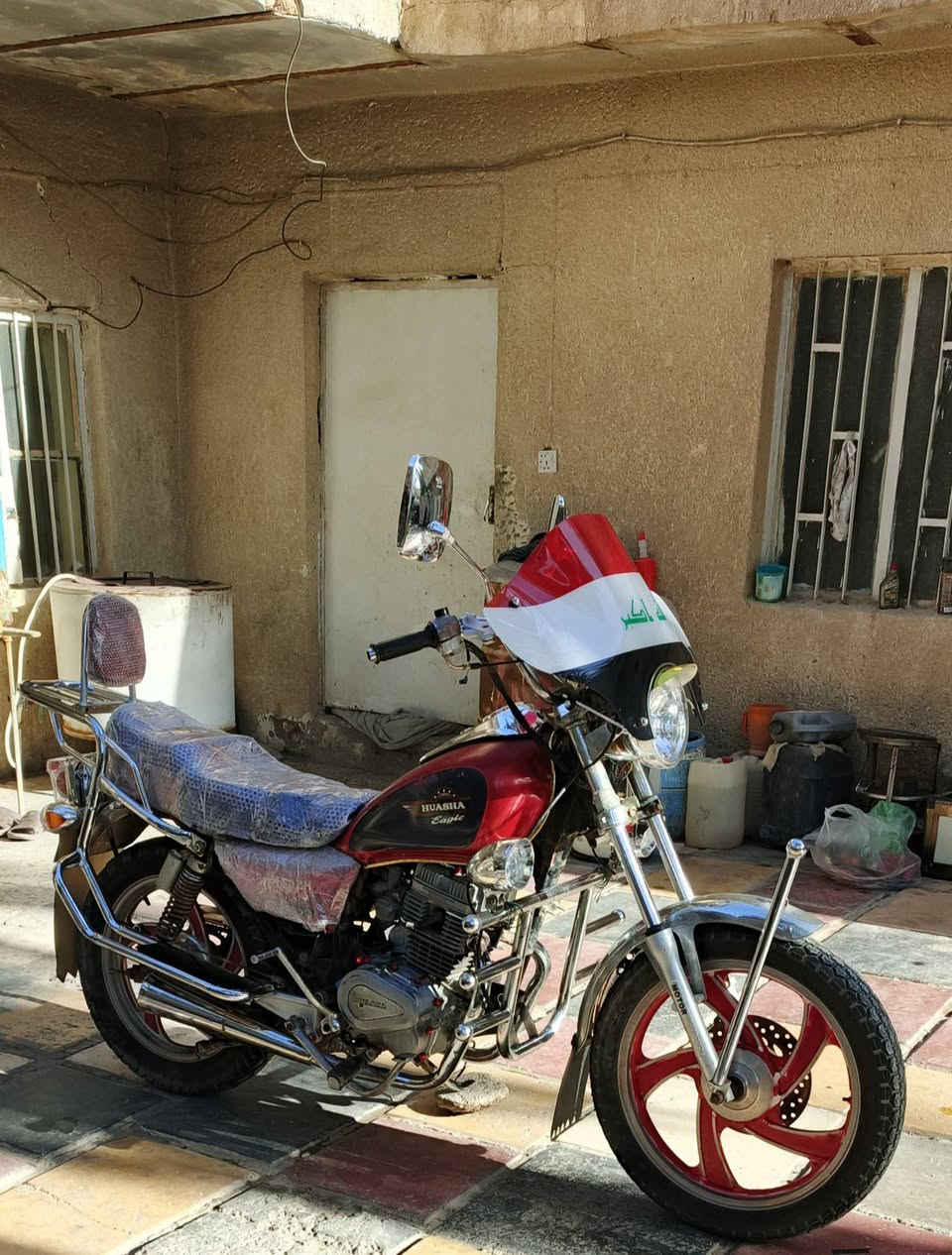 السلام عليكم مستعجل بالبيع اقرأ المنشور قبل لاتتصل التفاصيل كامله
للبيع دراجه جونده دبل بلك 
موديل 14 اوراق اصولي
دراجه مكفوله وحلوه وناعمه ونضيفه
 تشتغل سلف وهندر كامله شغلات بسيطه فقط 
مكاني بالحله مركز قرب جسر الهنود بس الشراي
يتصل رجاءآ اللي مو شراي لايتعبني للاستفسار
والتواصل خاص او الاتصال ع الرقم ((***********))
