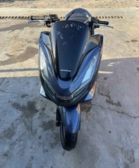 دراجه pcxجيل الرابع للبيع 07715303479