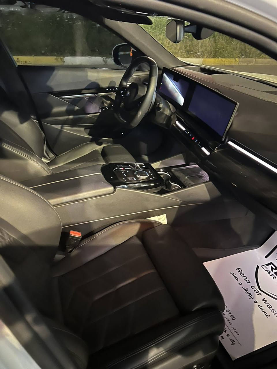 BMW 530i KIT M 2024 
Engine: V4 20-Turbo 🔥 
ژمارە کاتی 
26 هزار روشتووە 
دوو پارجە بویاغە 
دوو پارجە تەعدیل
بێ ناوگرتن 
ئێرباک تەنها شان تەقیە
385 وەرقە و مجال 
📍شوێن هەولێر 
0751-2004-377 أربيل, العراق
