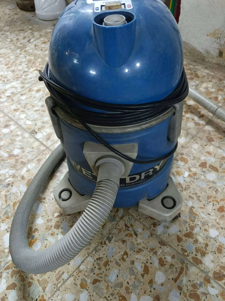 غراض لبيع المكان بغداد نهايه حي أور سبع قصور شارع ابو علي واتساب *********** اتصل واني بخدمتكم تره ماارد ع التعليقات الشراي يتصل تحياتي للجميع
