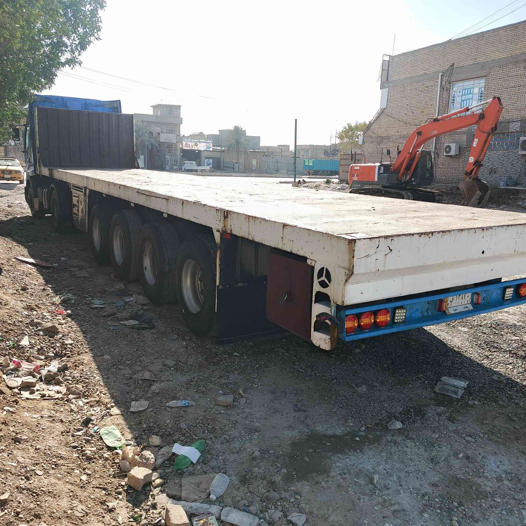 السلام عليكم عربانه للبيع تخم تاير اربع محاور عربانه جاهزه  كهربائيات عربانه حلوه 
السعر: 80$ 

*********** مكاني بغداد
