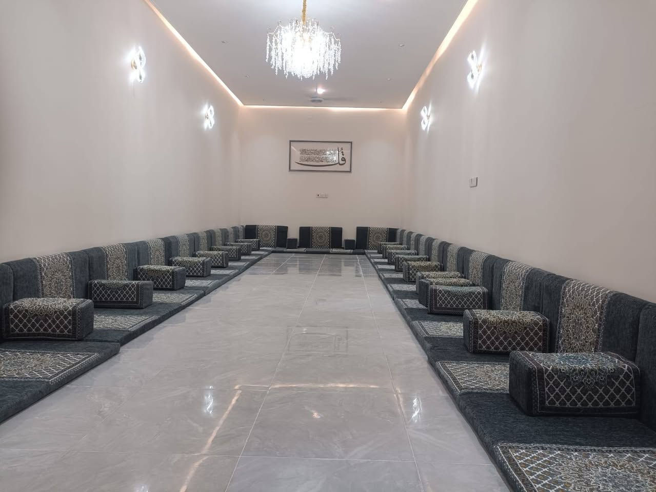 اجاكم محرم الحرام ...لاتحتار بزوارك.

لاتحتار نفرشلك الحسينيه شكد ماتريد اي قياس ننطيك

اصحاب الحسينيات والمضايف والصالات الصغيره والكبيره..

اصحاب المطاعم تريد.جلسات عربيه فخمه..
اصحاب الشاليهات..وفرنالكم جلسات عربيه بالقياس الي تريده...

سعر المتر ب45.كامل مع الملحقات☄️🔥☄️🔥

 قماش عملي وسهل التنظيف ✔️
مناسبة للضيوف والاستخدام اليوميجلسة عربية فخمة ✨
راحة وشكل يغير البيت
هاي الجلسة العربية الأرضية هي الحل 👌
✨ مريحة وثابتة
✨ شكل تراثي فخم
✨ ما تاخذ مساحة
✨ قماش عملي وسهل التنظيف
📏 ارتفاع 8 سم – مناسبة للضيوف والاستخدام اليومي
💥 والأهم: الكمية محدودة جدًا!
يعني إذا تأجلت ممكن ما تلگى بعد
🚚 توصيل لجميع المحافظات (((10 الف)))🚘🚛🚚
📩 راسلنا هسه واحجز قطعتك قبل ما تخلص

للحجز والاستفسار..
***********
